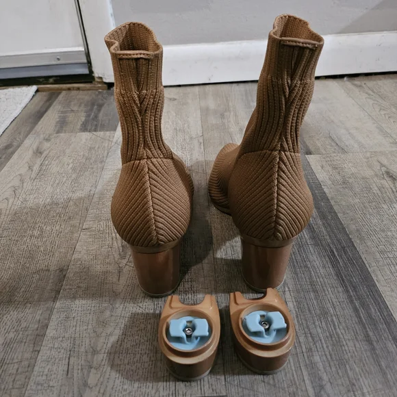 Pashion Footwear Whiskey Bootie - Picture 4 of 5